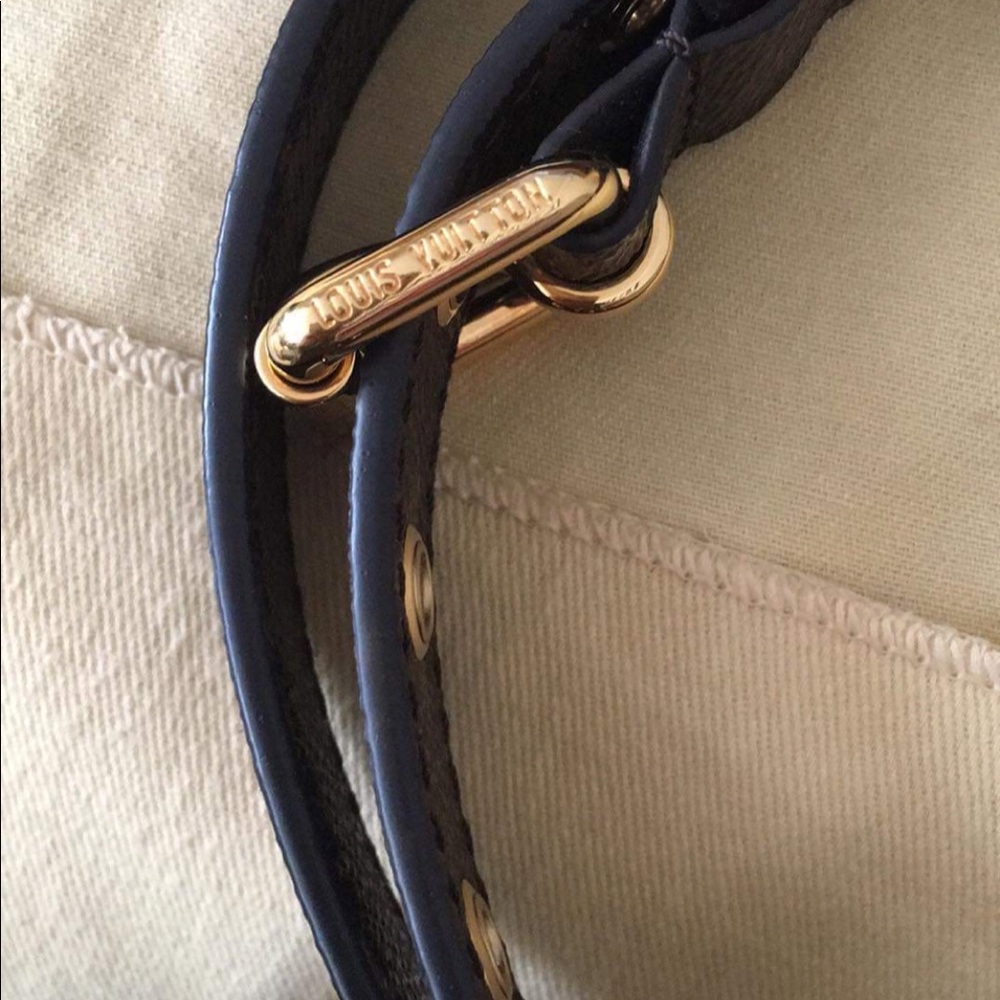 ❌❌SOLD❌❌Authentic LOuis Vuitton Pochette Métis🌹 - Picture 10 of 15